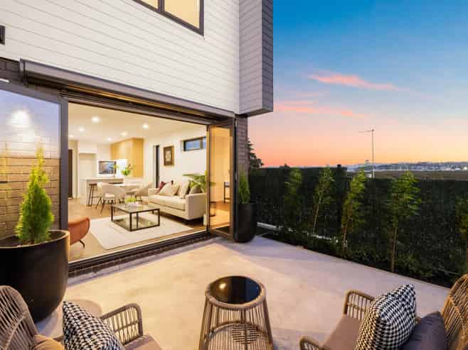 13/10 Ngaroma House Drive, Hobsonville