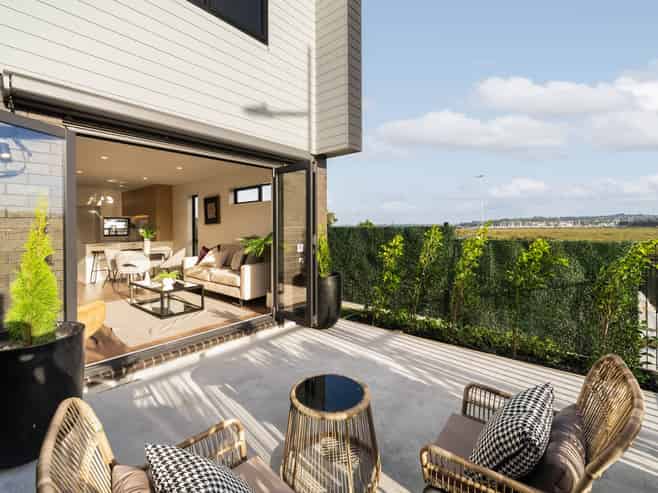 13/10 Ngaroma House Drive, Hobsonville