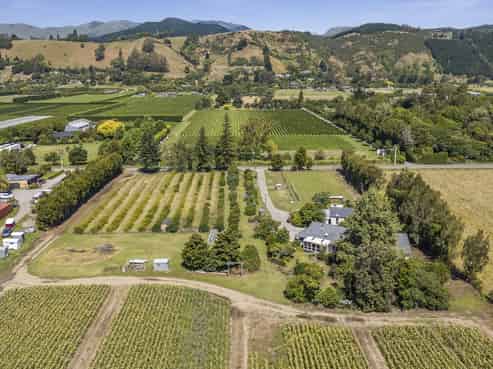 444 Paton Road, Hope