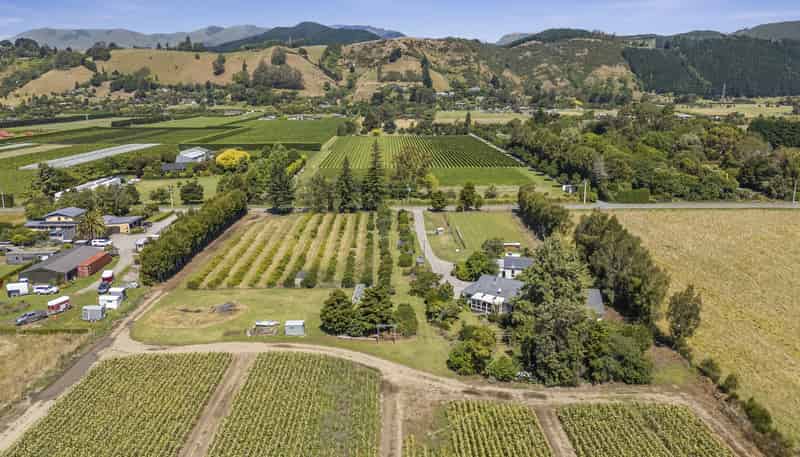 444 Paton Road, Hope