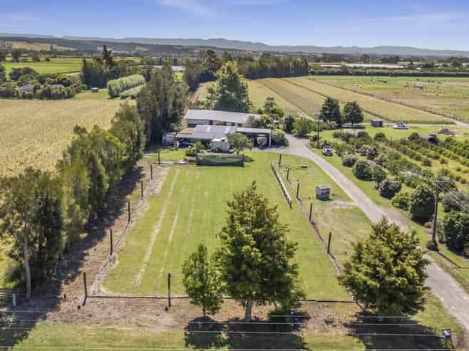 444 Paton Road, Hope