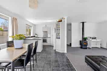 30 Feary Crescent, Takaka