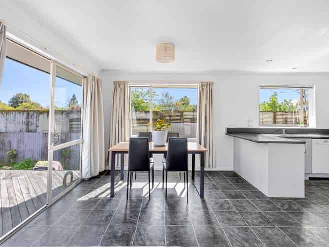 30 Feary Crescent, Takaka