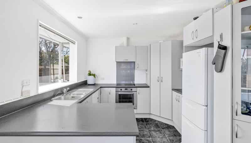 30 Feary Crescent, Takaka