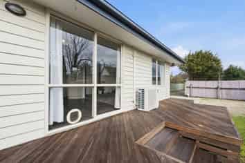 30 Feary Crescent, Takaka