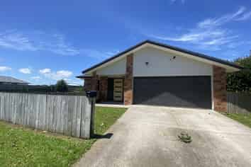 8 County Drive, Hawera