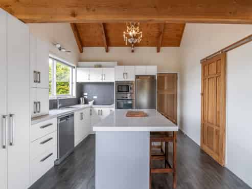 25 Marama Avenue South, Otatara