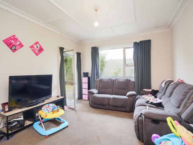 108 Venus Street, Strathern