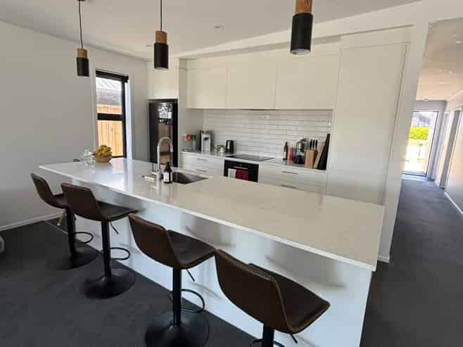 100 Harakeke Drive, Wharewaka