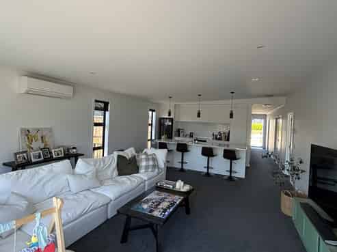 100 Harakeke Drive, Wharewaka