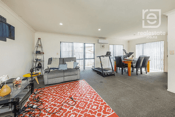 61 De Havilland Drive, Goodwood Heights