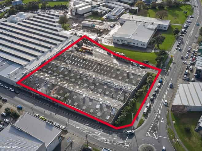 High profile corner site