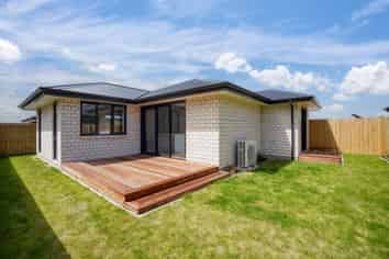 2/233 Nelson Street, Strathern