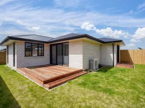 2/233 Nelson Street, Strathern