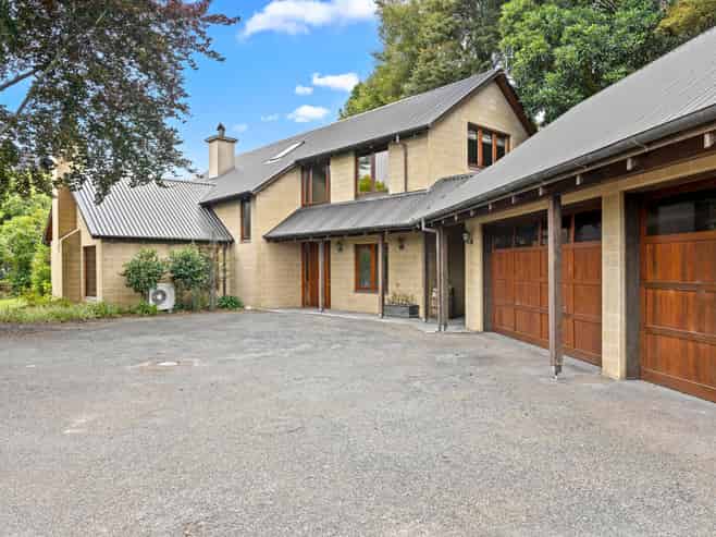 455A Johns Road, Harewood