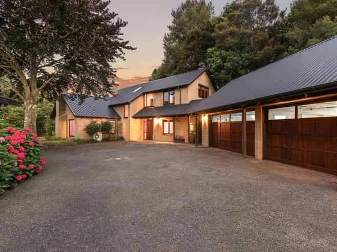 455A Johns Road, Harewood