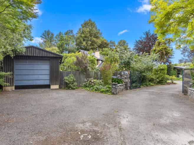 455A Johns Road, Harewood