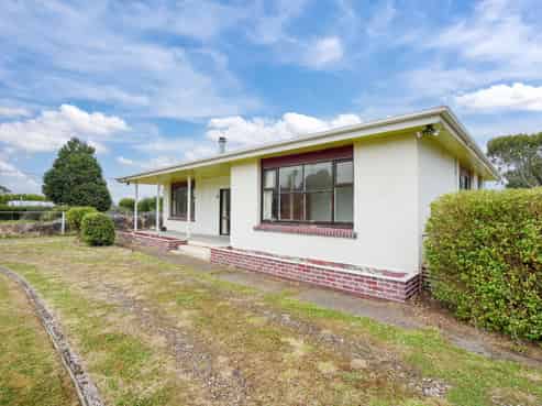 31 Watt Road, Otatara