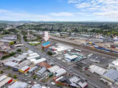 High profile workshop or warehouse