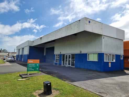 High profile workshop or warehouse