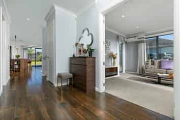 7 Sir Lincoln Drive, Huapai