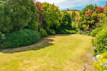 137 Lord Rutherford Road South, BRIGHTWATER