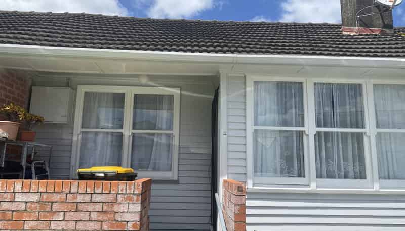 11 Barber Grove, Moera