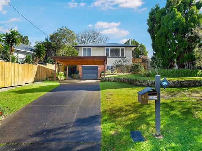 34 Coniston Avenue, Te Atatu South