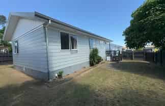 2/4 Silver Creek Road, Weymouth