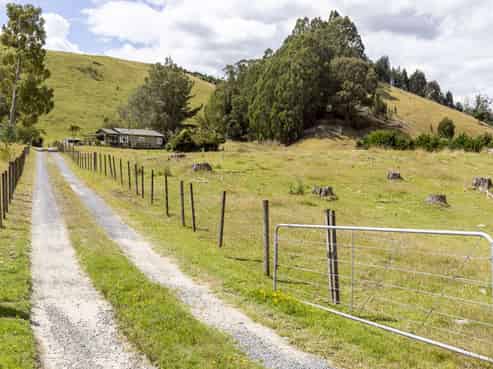 312 Whangamata Road, Kinloch