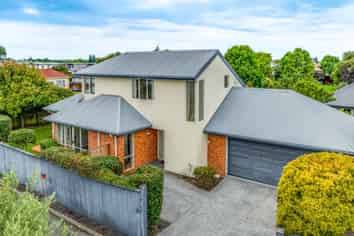 4 Rosefield Lane, NORTHCOTE
