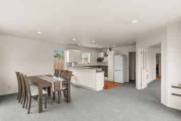 4 Rosefield Lane, NORTHCOTE