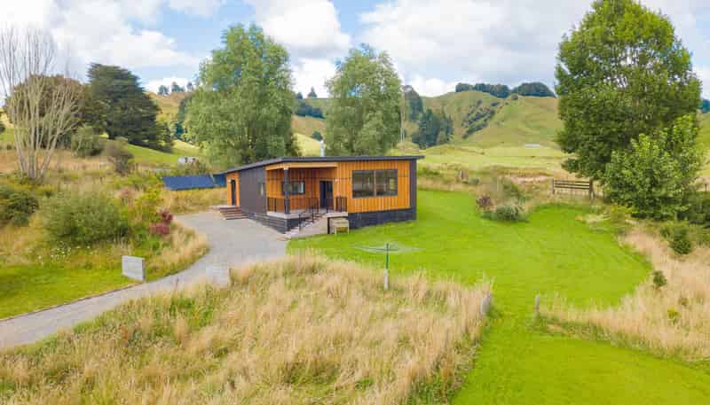 222 Otapouri Road, Owhango
