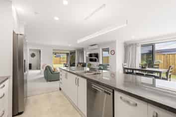 10 Tawhai Crescent, Wharewaka