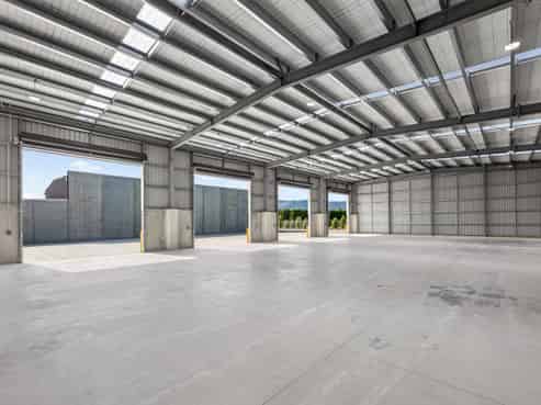 High Spec Industrial + Secure Yard