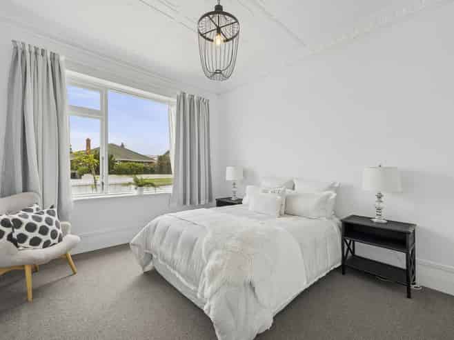 57 Royal Crescent, Saint Kilda