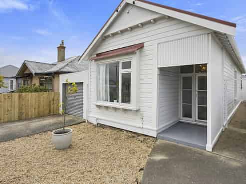 57 Royal Crescent, Saint Kilda