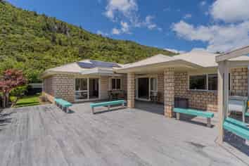 10/400 Bluff Road, Matarangi