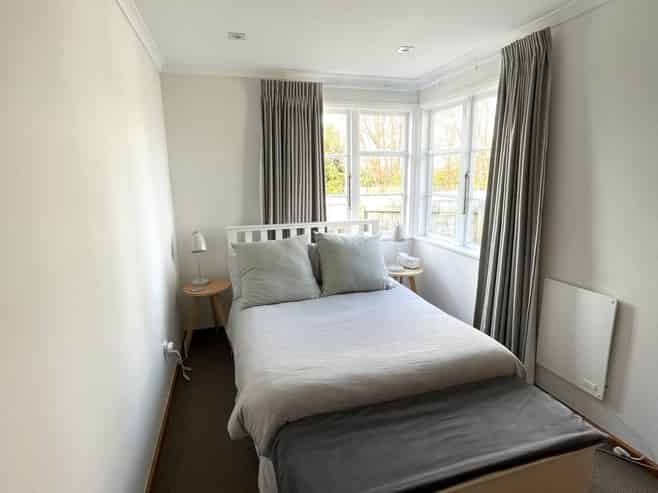 6 Larsen Road, Panmure