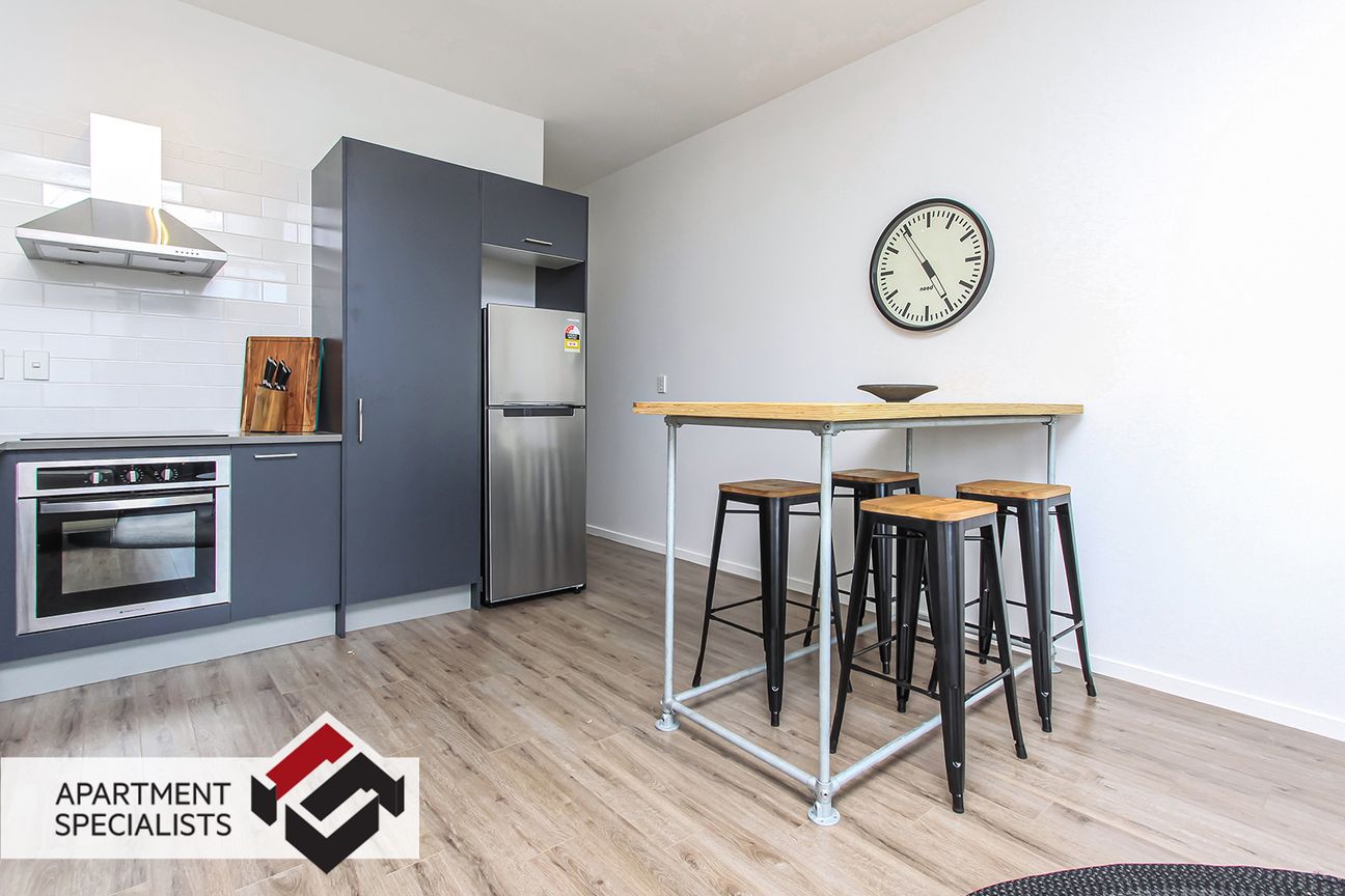 One Bed. Two Parks. No Compromise. - Widok 2