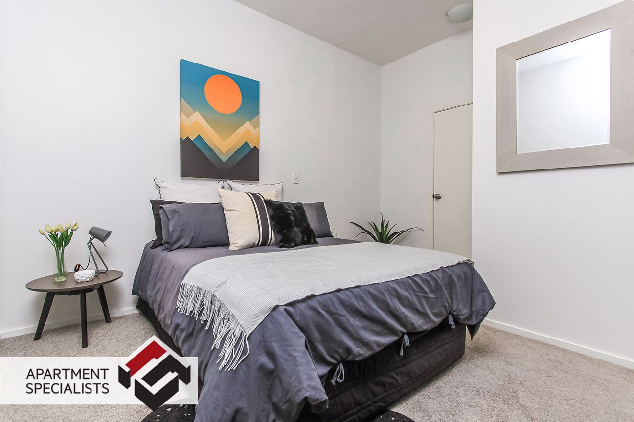 One Bed. Two Parks. No Compromise. - Widok 6