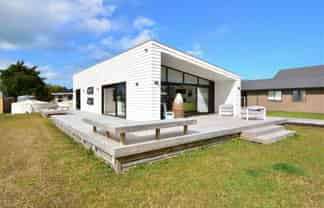 16 Dune View Drive, Mangawhai