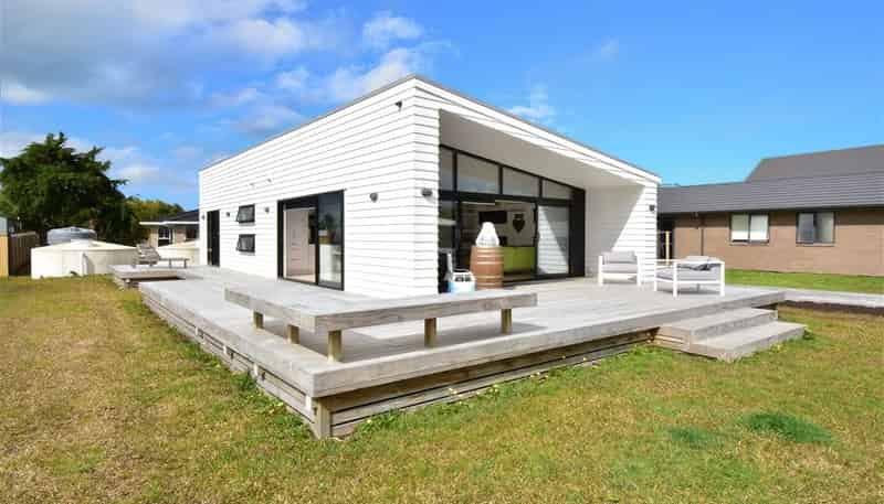 16 Dune View Drive, Mangawhai