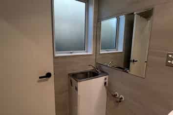 32 Lime Hill Rise, Flat Bush