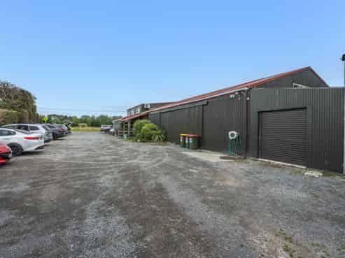 Versatile 530m² Industrial Commercial Opportunity!