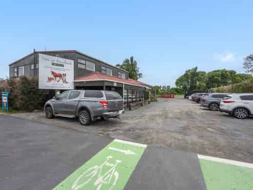 Versatile 530m² Industrial Commercial Opportunity!