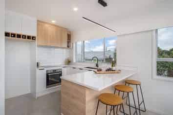 22A Meadway, Sunnyhills