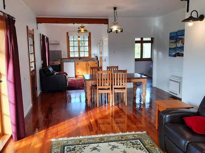 Hawkes Bay - Address withheld