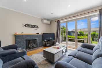 84 Saxbys Road, Deanwell