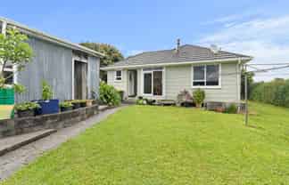 64 Omata Road , Marfell